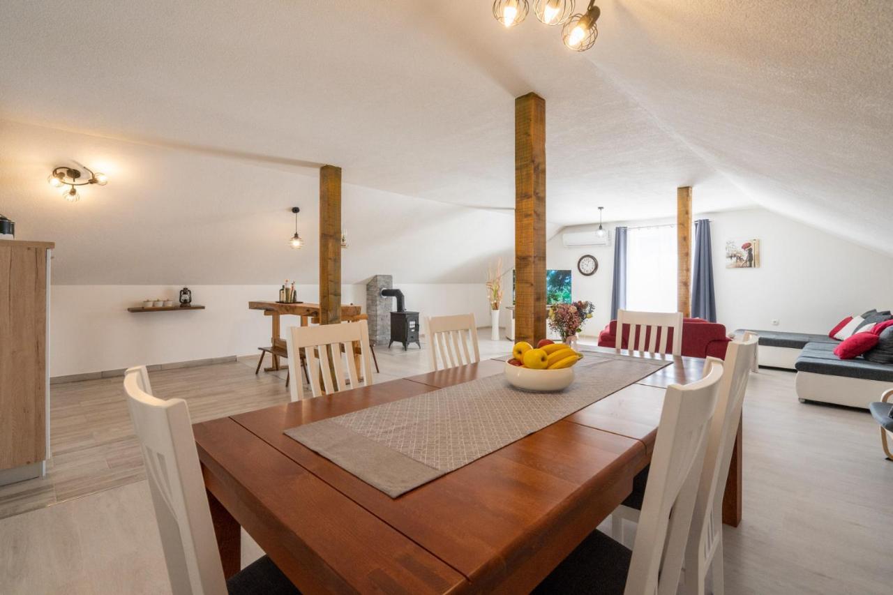 House Zrmanja Vrelo Holiday home *