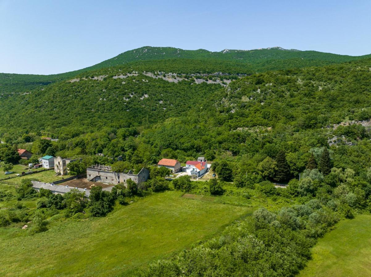 House Zrmanja Vrelo Vikendica *