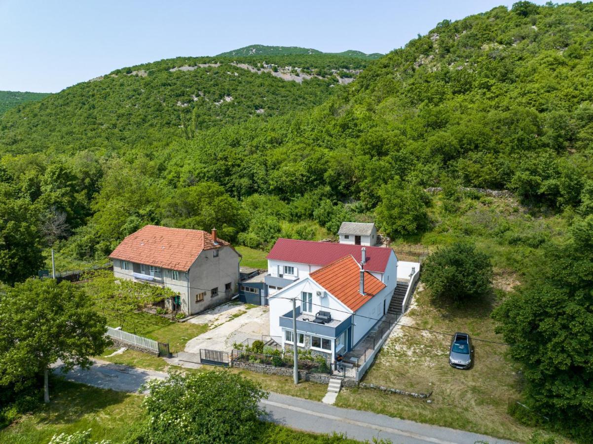 House Zrmanja Vrelo Vikendica Krupa