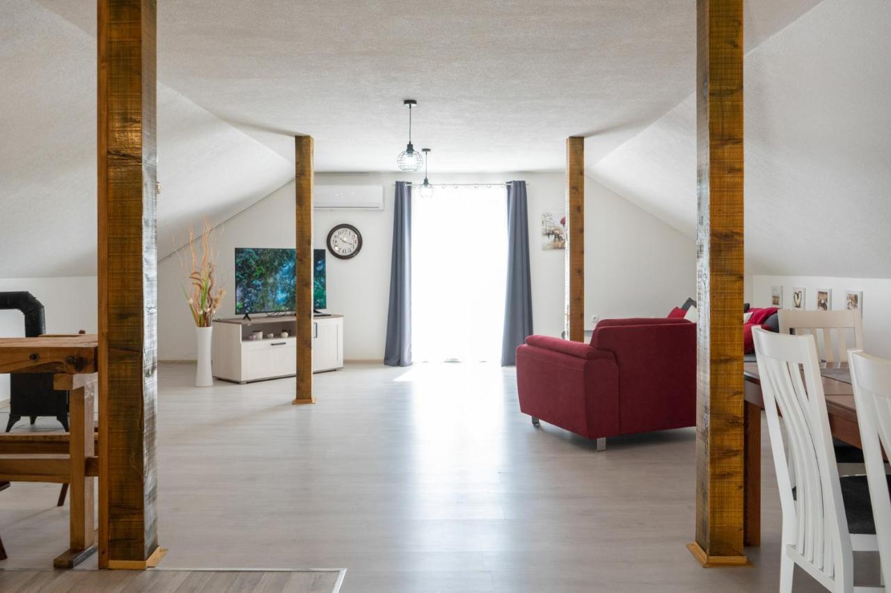 House Zrmanja Vrelo Vikendica